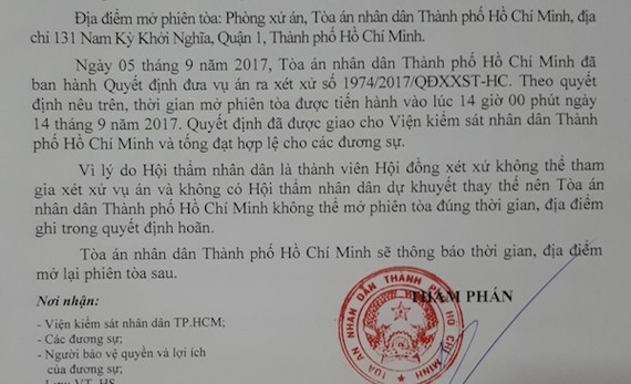 TAND TPHCM thông báo hoãn xử việc nguyên lãnh đạo Trường ĐH Hoa Sen kiện UBND TPHCM.