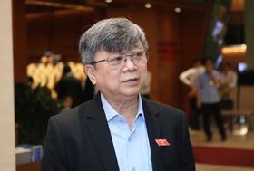 ĐBQH, Luật sư Trương Trọng Nghĩa (TPHCM) trả lời phỏng vấn bên hành lang Quốc hội sáng 1-4-2021