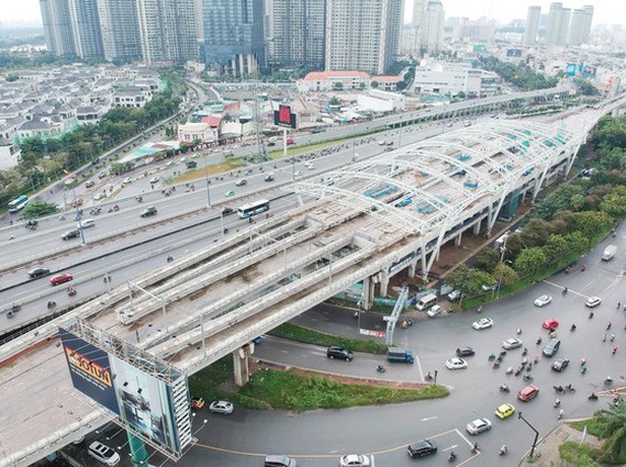 Metro Bến Thành - Suối Tiên đoạn qua đường Điện Biên Phủ. Ảnh: CAO THĂNG