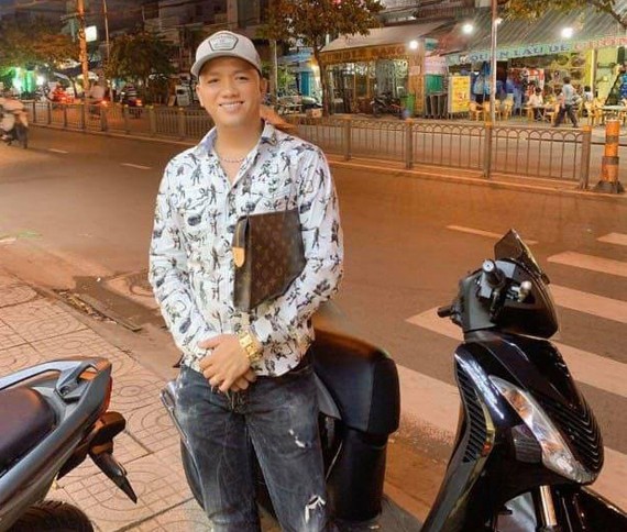 Truy bắt đối tượng cầm đầu trong vụ “băng áo cam” đập phá quán nhậu ở quận Bình Tân
