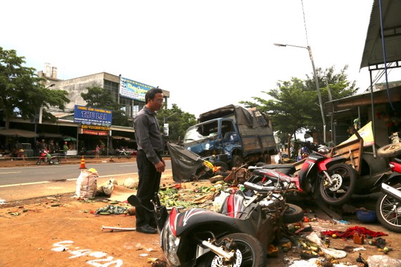 Khởi tố vụ xe tải lao vào chợ khiến 5 người chết