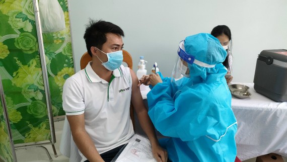 Tiêm vaccine ngừa Covid-19 ở Bệnh viện Đa khoa tỉnh Gia Lai