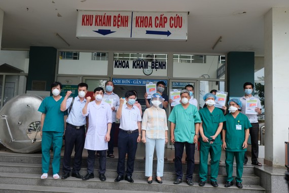 Sau khi khỏi bệnh, số bệnh nhân chạy thận nhân tạo này sẽ được chuyển đến bệnh viện Da liễu TP Đà Nẵng