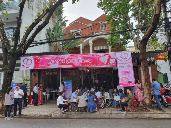 164 triệu đồng ủng hộ học sinh, thầy cô vùng bão lũ Đà Nẵng, Quảng Nam