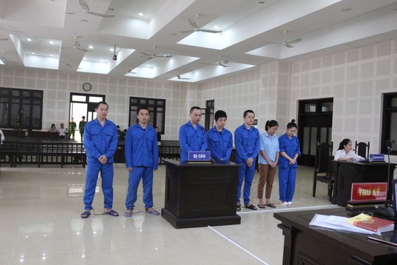Các bị cáo bị tuyên phạt tại TAND TP Đà Nẵng. Ảnh: XUÂN QUỲNH