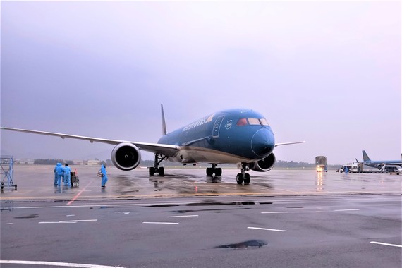 Chuyến bay hạ cánh tại sân bay Đà Nẵng 