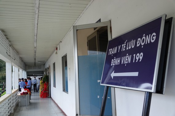 Trạm y tế lưu động đầu tiên đặt tại Khu công nghiệp Đà Nẵng (đường Ngô Quyền, quận Sơn Trà, TP Đà Nẵng)