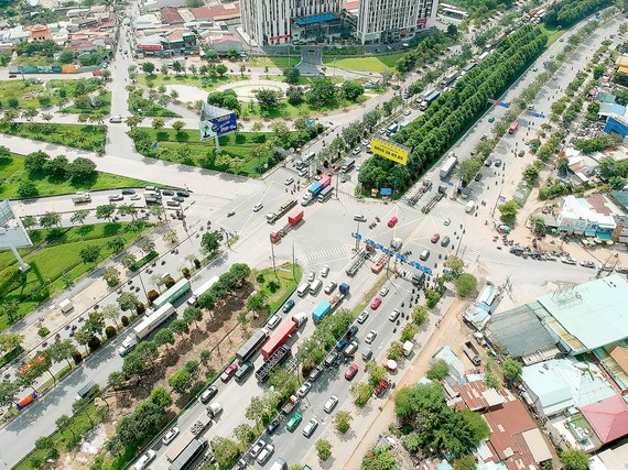 Nút giao thông An Phú, một điểm đen giao thông khu vực cảng Cát Lái. Ảnh: CAO THĂNG