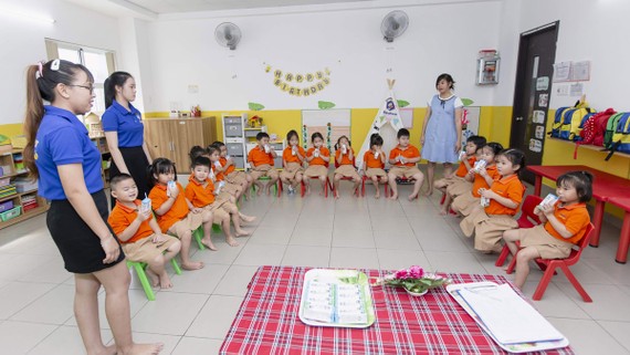 Chương trình sữa học đường đóng vai trò quan trọng trong việc cải thiện tầm vóc trẻ em
