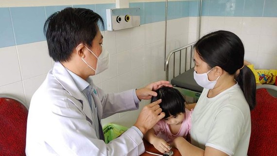 Khám bệnh miễn phí cho người dân huyện Côn Đảo