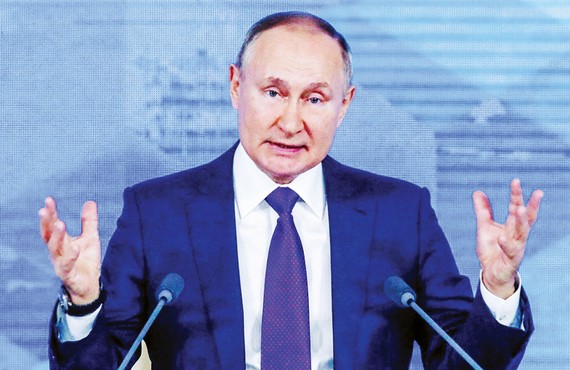 Tổng thống Nga Vladimir Putin tại cuộc họp báo