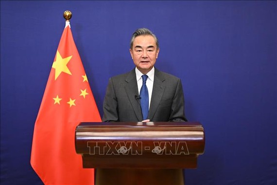 Bộ trưởng Ngoại giao Trung Quốc Vương Nghị tại cuộc họp trực tuyến ở Bắc Kinh, Trung Quốc, ngày 25-2-2022. Ảnh: THX/TTXVN