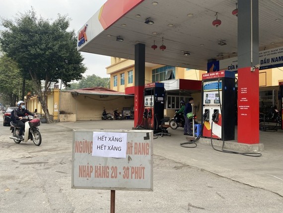 Nhiều doanh nghiệp đầu mối không nhập xăng dầu Nhiều doanh nghiệp đầu mối không nhập xăng dầu