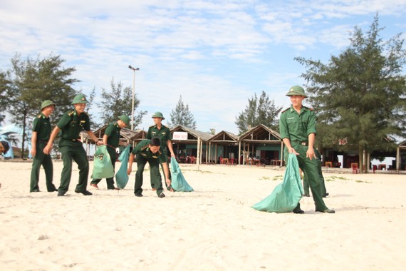 Ra quân chiến dịch “Hãy làm sạch biển” năm 2020 tỉnh Quảng Trị