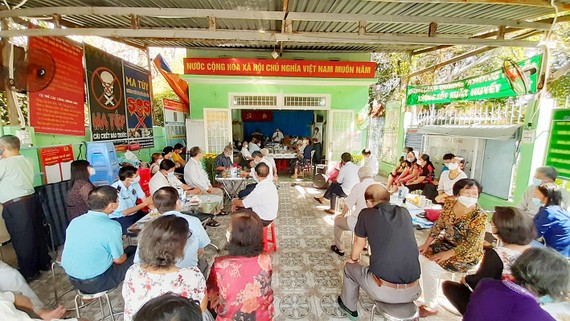 Chi bộ khu phố 4, phường Hiệp Bình Phước (TP Thủ Đức) có 157 đảng viên, gặp nhiều khó khăn trong tổ chức sinh hoạt chi bộ