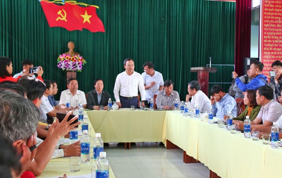 Ông Khuất Việt Hùng, Phó Chủ tịch chuyên trách Ủy ban ATGT quốc gia làm việc với huyện Đại Lộc, tỉnh Quảng Nam