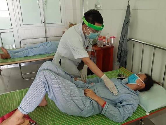 Bệnh nhân nhập viện do ăn pate Minh Chay