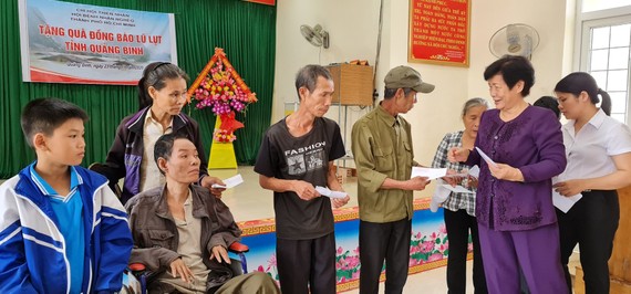 Chi hội Thiện Nhân thăm tặng quà tại Lệ Thủy, Quảng Bình