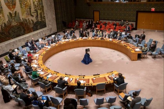 在位於紐約的聯合國總部，安理會舉行審議烏克蘭問題緊急會議。