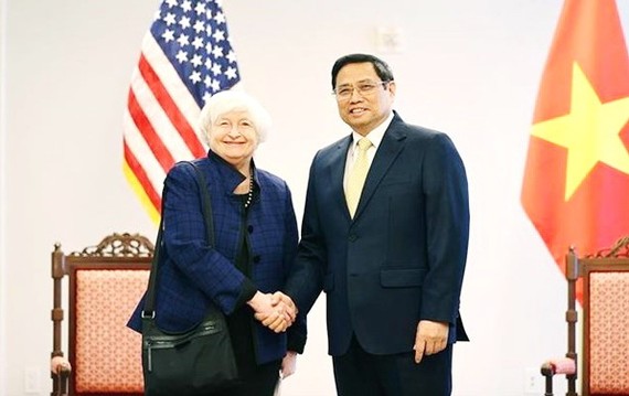 越南政府總理范明政會見美國財政部長珍妮特‧耶倫。