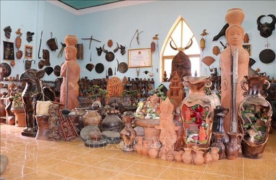 占婆族傳統手工藝產品。