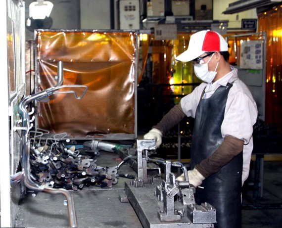越南精準工業公司生產機械零配件一瞥。