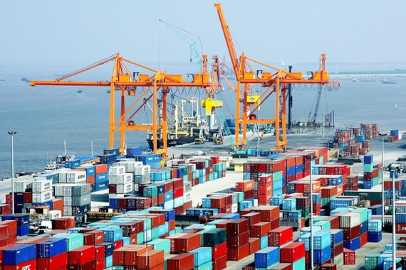 今年8月份，全國商品進出口總值概算達643億4000萬美元，環比增5.2%。