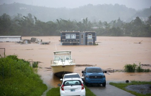 颶風“菲奧娜”帶來大規模降雨，並致全境斷電。圖源：互聯網