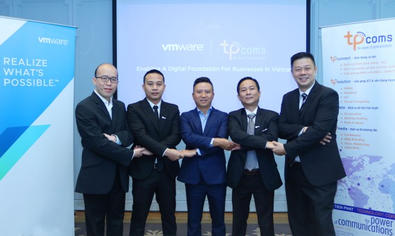 VMware và Tpcoms hợp tác thúc đẩy chuyển đổi lên đám  mây của doanh nghiệp Việt Nam