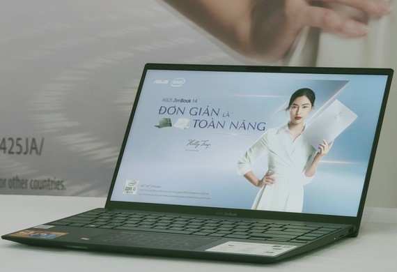 ZenBook 14 lên kệ tại thị trường Việt Nam với mức giá 23 triệu đồng