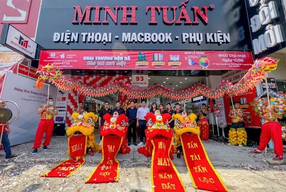 Minh Tuấn Mobile vừa khai trương cửa hàng mới tạu quận 12