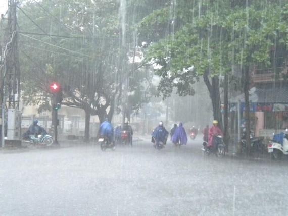 本市今日下午多處強降雨。