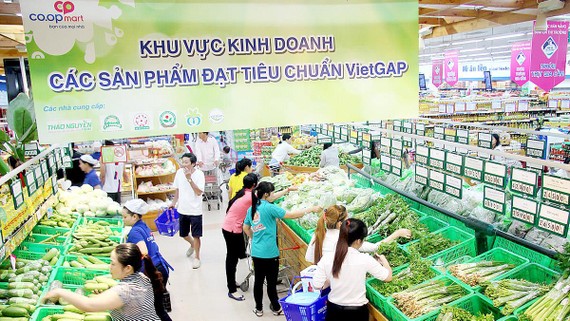 Nguồn thực phẩm vào các siêu thị tại TPHCM được kiểm soát chặt để đảm bảo an toàn cho người tiêu dùng