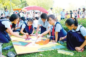 Children painting contest honors Vietnamese traditional festivals