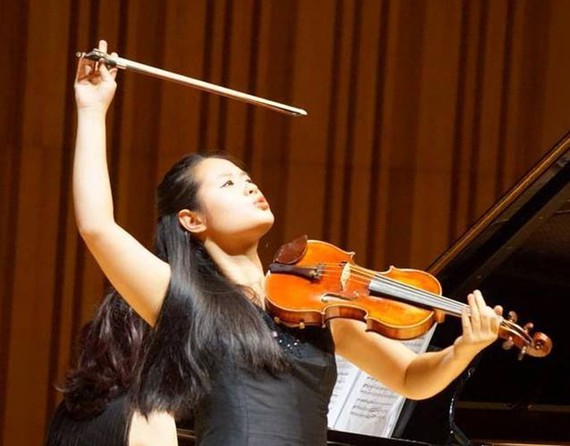 Young talented violinist presents solo concert 
