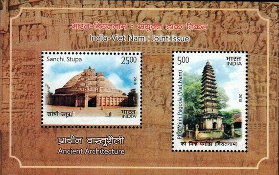 The set of commemorative postage stamps featuring ancient architecture of Vietnam and India (Source: http://rainbowstampclub.blogspot.com)