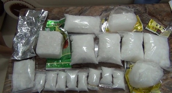 HCM City's police crack down a major drug trafficking ring, seizing a total of 9.4 kilogrammes of methamphetamine. (Photo: VNA)