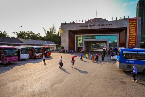 At Mong Cai international border gate (Source: VNA)