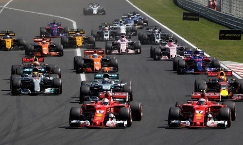 Hanoi is planning to bring the world-famous Formula One car race to the capital, Government Office chairman Mai Tien Dung confirmed on August 30 (Photo: vnexpress.net)