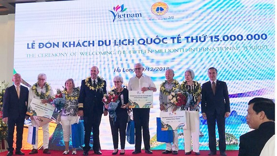 A ceremony welcoming the 15 millionth international visitor to Vietnam  in 2018 is held in the northern coastal province of Quang Ninh.