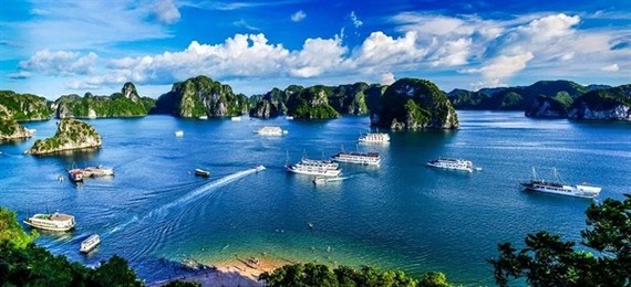A view of Ha Long Bay, a famous tourism site in Vietnam. The country's tourism industry is estimated to have losses of  US$7.7 billion due to the pandemic. ( Photo baovanhoa.vn)