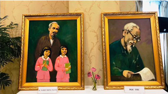 Painting exhibition commemorates President Ho Chi Minh