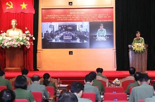 Major general Nguyen Duy Ngoc, Deputy Minister of Public Security gives a speech at the conference. (Photo: VNA)