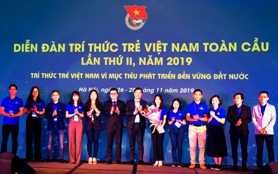the 2019 Global Young Vietnamese Intellectual Forum takes place in Hanoi.