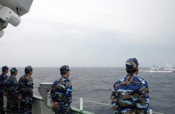 Vietnamese coast guards in a joint patrol in the Gulf of Tonkin (Photo: VNA)