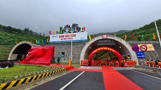 The construction of Hai Van Road Tunnel 2 is kicked off in 2016. (Photo: SGGP)