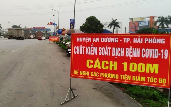 A Covid-19 checkpoint in Hai Phong City