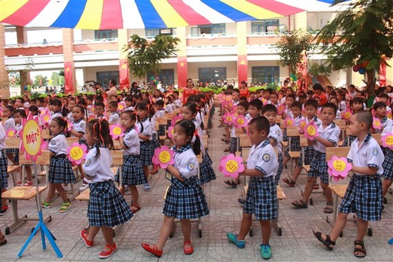 Học sinh Trường Tiểu học Lê Đức Thọ (quận Gò Vấp) trong ngày khai giảng năm học mới