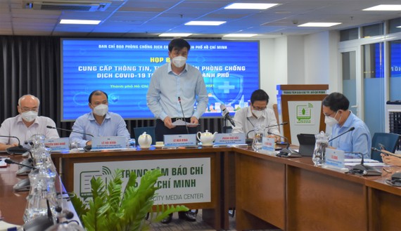 15 ngày tới là chuỗi ngày then chốt, ý nghĩa và thách thức Phó Chủ tịch UBND TPHCM Lê Hòa Bình thông tin tại buổi họp báo