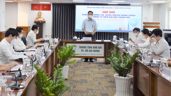 Các quận, huyện và TP Thủ Đức được đề nghị công bố kiểm soát dịch Phó Trưởng Ban Chỉ đạo phòng chống dịch Covid-19 TPHCM Phạm Đức Hải thông tin tại buổi họPhó Trưởng Ban Chỉ đạo phòng chống dịch Covid-19 TPHCM Phạm Đức Hải thông tin tại buổi họp báo chiều 11-10p báo chiều 11-10